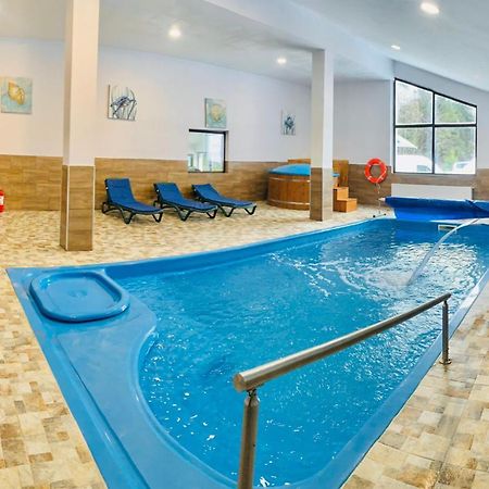 Cerbul Chalet Accommodation & Wellness Rîşnov エクステリア 写真